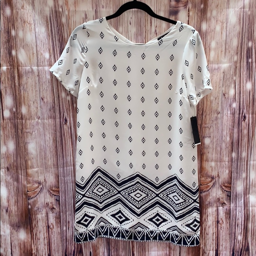 NEW LULUS Navy Blue and White Print Shift Dress - Picture 5 of 7